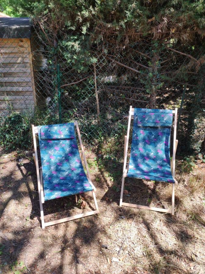 Maisonnette En Residence Avec Piscine Et Tennis サン・ヴァリエ・ド・ティエ エクステリア 写真