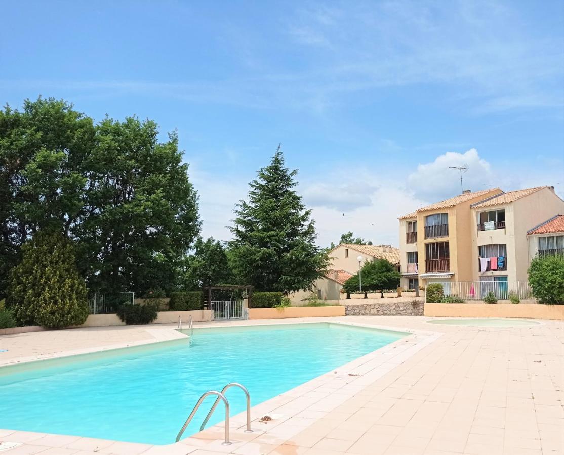 Maisonnette En Residence Avec Piscine Et Tennis サン・ヴァリエ・ド・ティエ エクステリア 写真