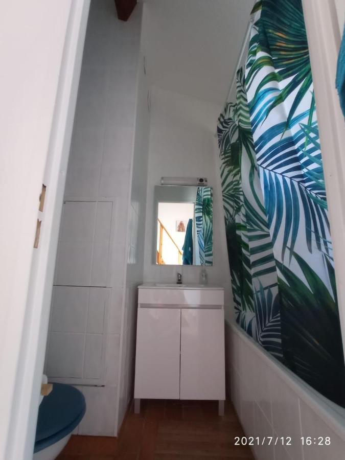 Maisonnette En Residence Avec Piscine Et Tennis サン・ヴァリエ・ド・ティエ エクステリア 写真